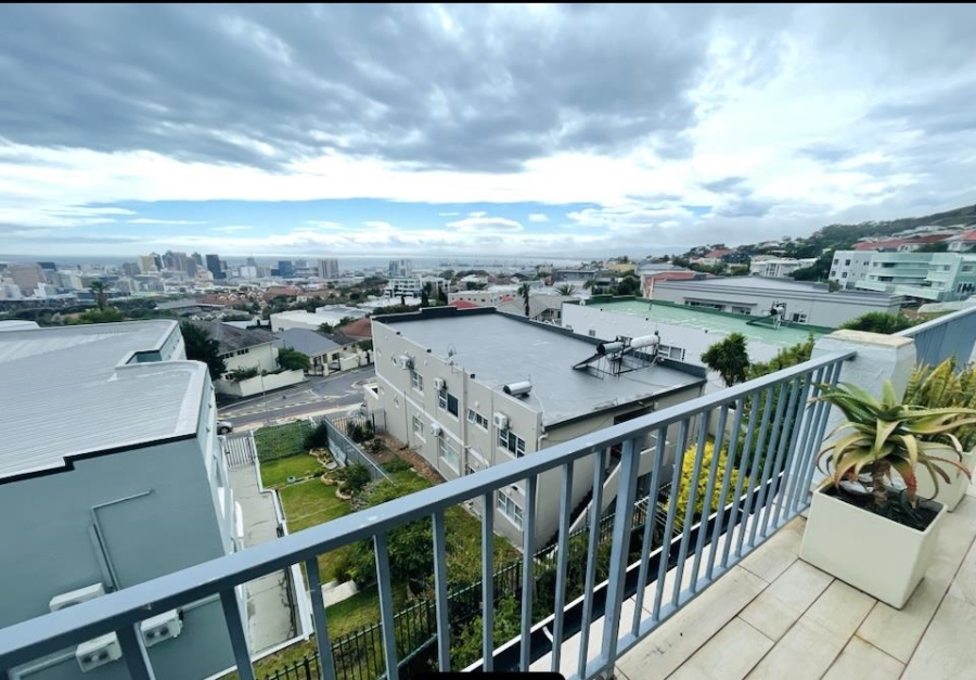 To Let 2 Bedroom Property for Rent in Vredehoek Western Cape